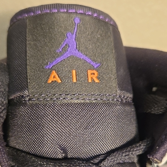 Air Jordan Mid SE Varsity Purple Sneakers Size 11 - Picture 4 of 14